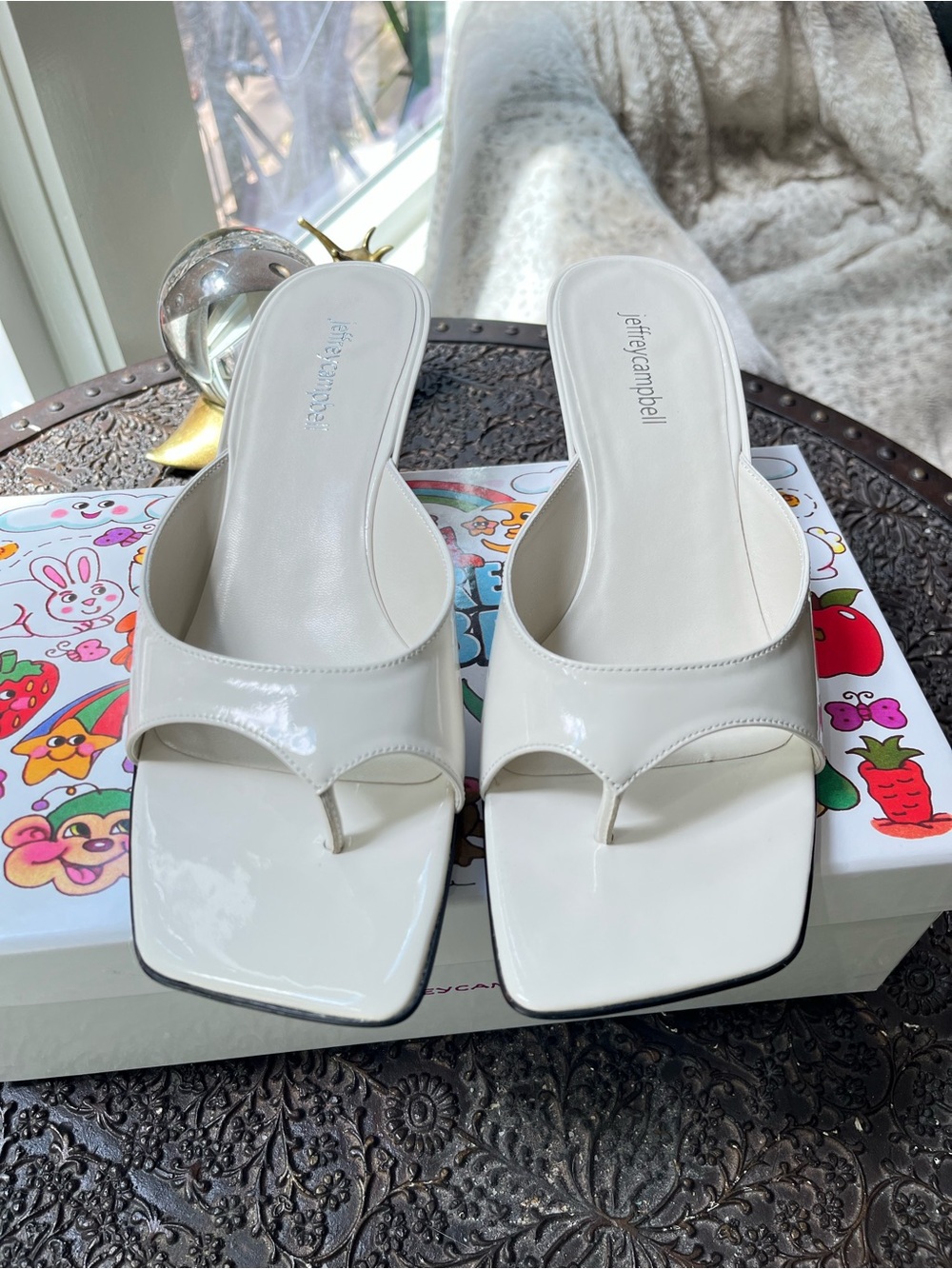 JEFFREY CAMPBELL HONEY BUN WHITE PATENT WEDGE SANDALS 8.5 - Picture 3 of 11